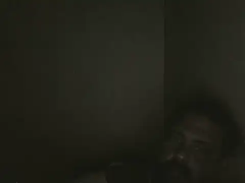 elpoop7305 Webcam show