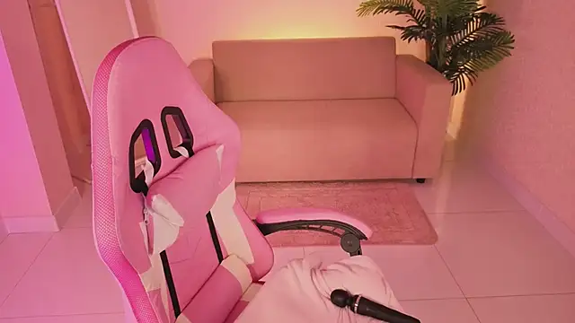 Chatroom XXX en direct de EmilyBridget