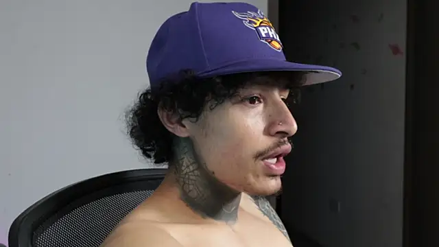 Chat XXX Live trieone