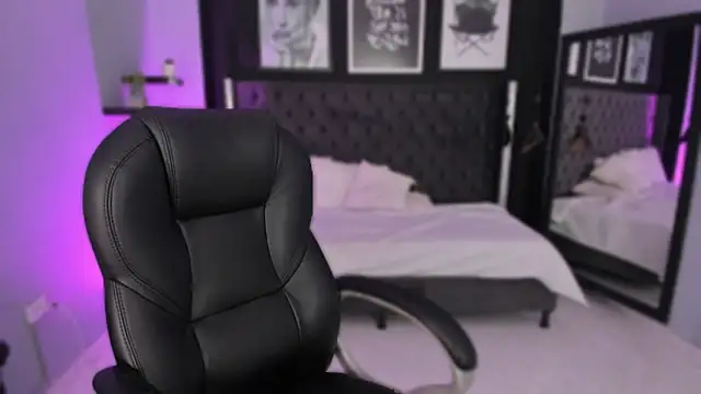 renee_shelby_ 即時 XXX 聊天