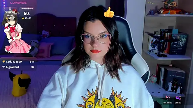 Онлайн чат XXX OphelianaRose33