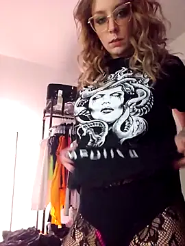 LilyOrion Chat XXX in diretta