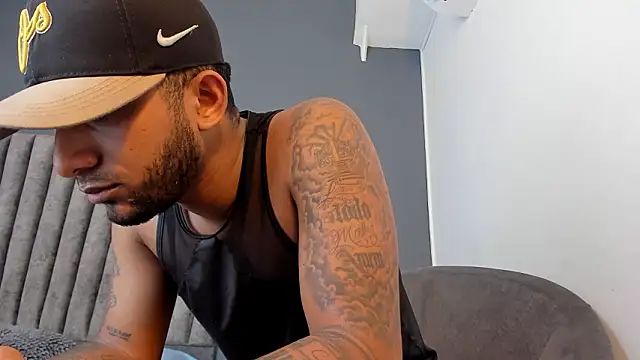 Show modela Robin_Rief na web-kameri