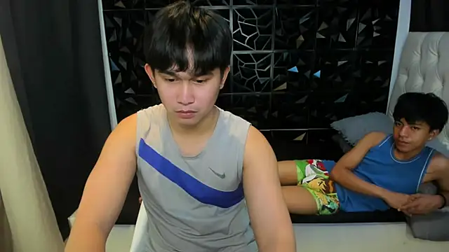 Chat +18 de davincihugecock ao vivo