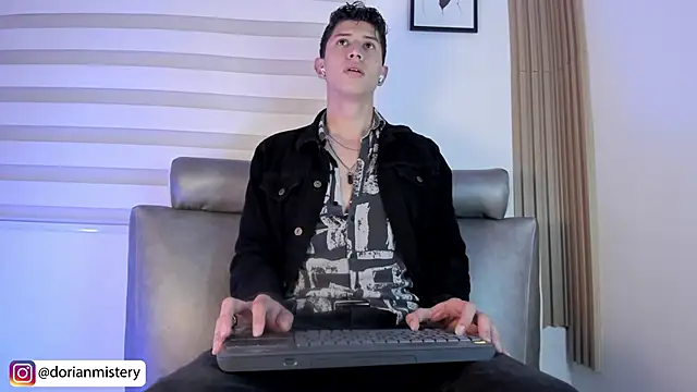 دردشة Dorianmistery2322_ الجنسية المباشرة