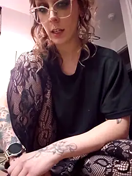 Chatroom XXX en direct de LilyOrion