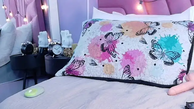 Chatroom XXX en direct de EbonyCoWorker