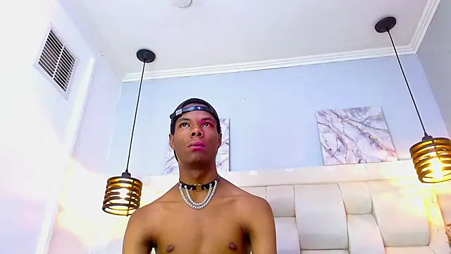 Živý XXX chat Santiago_Ortiz_