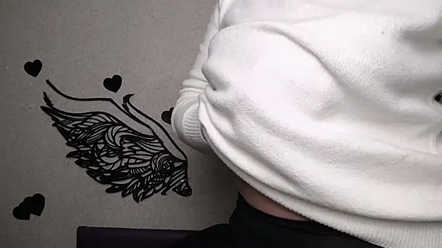 EmiliaGree 即時 XXX 聊天