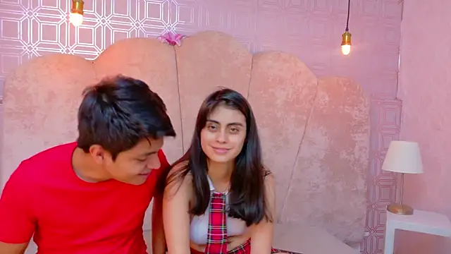 Show modela NatyAndAlex na web-kameri