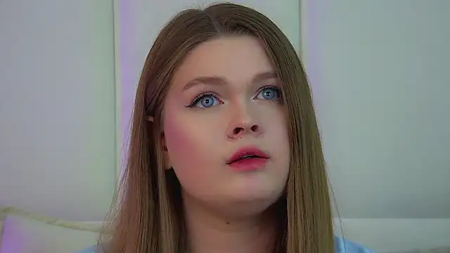 CrystalLyons 即時 XXX 聊天