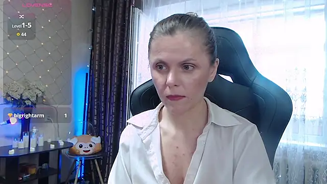 JessieOMays 即時 XXX 聊天