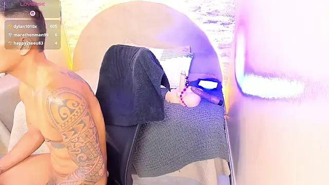 Aron_Bolt Pertunjukan Webcam