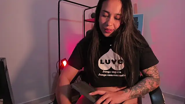 แชท XXX สดของ FireTheGun_