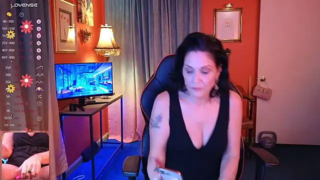 Jujutopia 即時 XXX 聊天