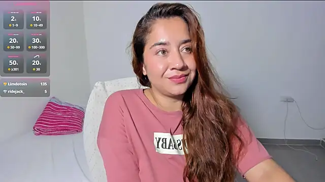 Chat +18 de naive_natty10 ao vivo