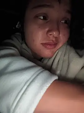 LorenRosse élő XXX-chatje