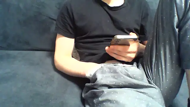 KaelNox Chat XXX in diretta