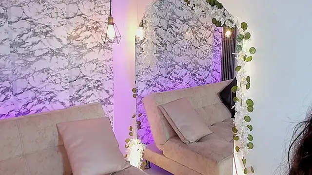 soffi_joness23 Adlı Modelin Canlı XXX Sohbeti