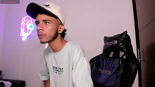 Chat +18 de dikey_62 ao vivo