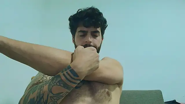 Chat +18 de thomas_gun ao vivo