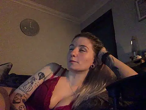 xxamyleighxx Adlı Modelin Canlı XXX Sohbeti