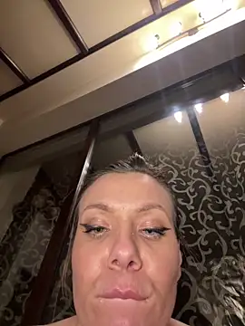 KrisKkiki's Live XXX Chat