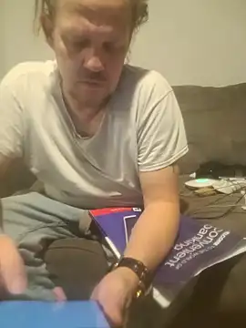 yourMasterisBored élő XXX-chatje