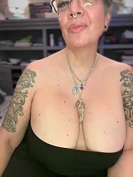 dieseldame1313's Live XXX Chat