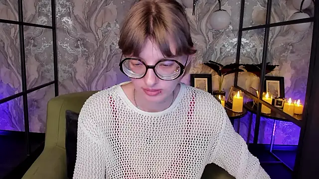 RubySoft Adlı Modelin Canlı XXX Sohbeti