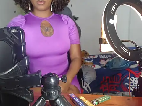 aixhaebonysex Adlı Modelin Canlı XXX Sohbeti