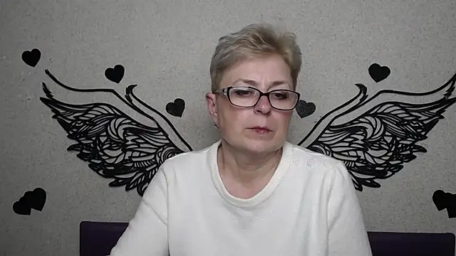 EmiliaGree live XXX chat