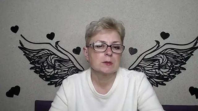 EmiliaGree Live XXX-Chat