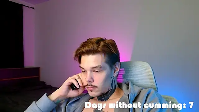 دردشة DENIS_HERE الجنسية المباشرة