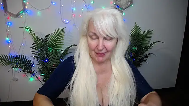 BlondyLeeBest live XXX chat