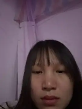 Chat +18 de Charlotte-ee ao vivo