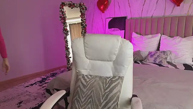 XXX chat uživo modela _Vikky_Moon_