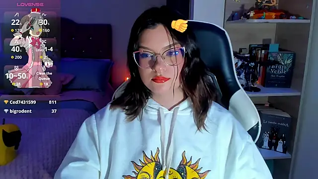 OphelianaRose33 élő XXX-chatje