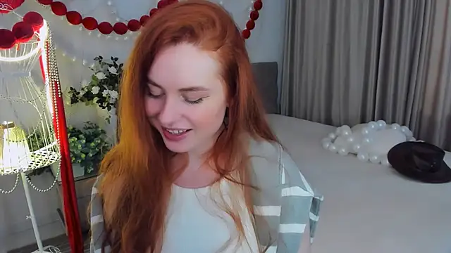 AirySilhouette élő XXX-chatje