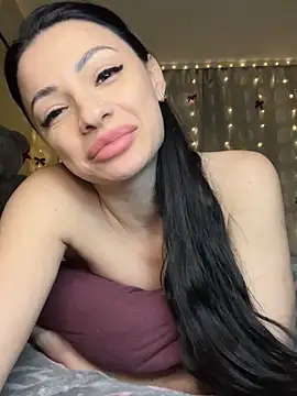 Layana_Ro – Live XXX-chat