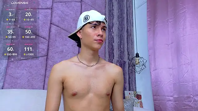 AronTawers: онлайн-секс-чат