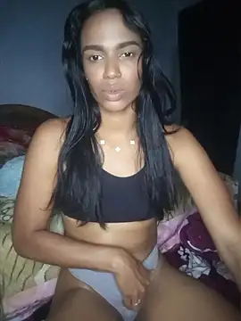 FlorSalvaje_ Adlı Modelin Canlı XXX Sohbeti