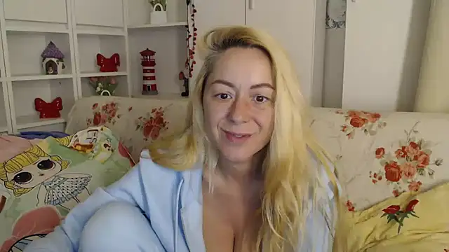 _karolynesyera_ Live XXX Chat