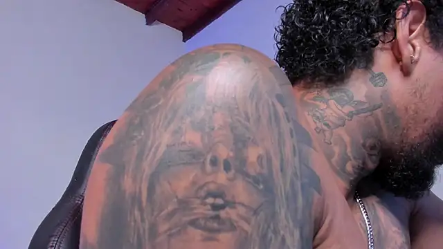 LuigiVitale_1 live XXX chat