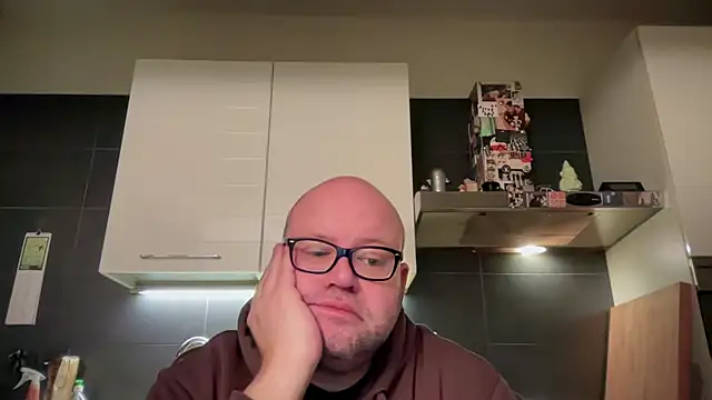 Chatroom XXX en direct de theitalianbear