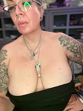 dieseldame1313: онлайн-секс-чат