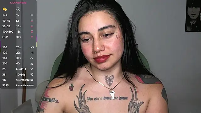 val_bardot's Live XXX Chat