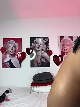 Chat +18 de AmbarBlosom ao vivo