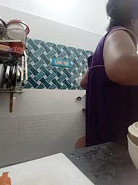 Sembang XXX Secara Langsung Hot-Tinaa