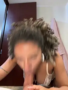 Belkaj élő XXX-chatje